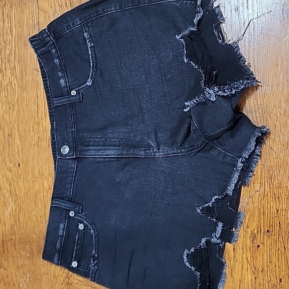 aerie Pants - 🖤NWT🖤 Aerie Cut Off Raw Edge Frayed Distressed Black Denim Shorts